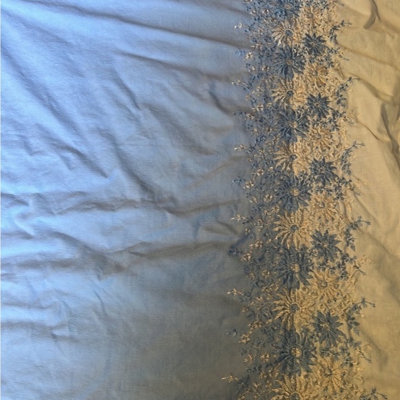 Tablecloth - Picture 4 of 6